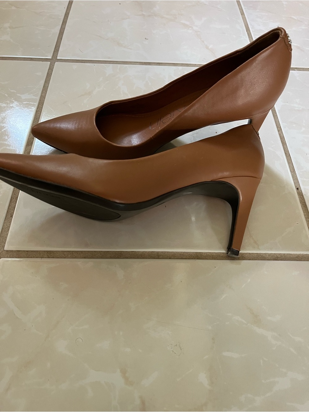 Calvin Klein Women's Pointed-Toe Pump in camel brown - Picture 2 of 5